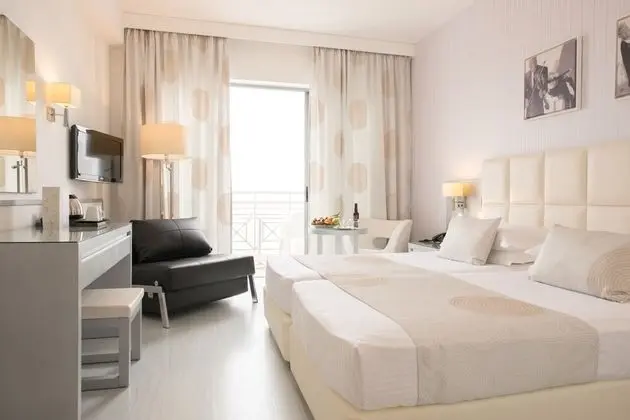 St. George Beach Hotel & Spa Resort - Oda