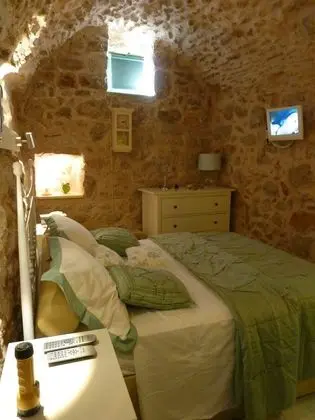 St. George Sykoussis Traditional Residence - Oda