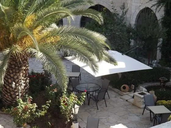 St. Georges Cathedral Pilgrim Guesthouse - Dış Mekan