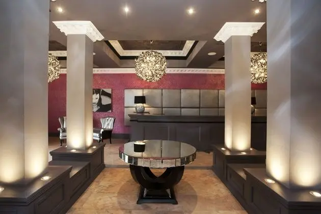 St James Hotel BW Premier Collection - Lobi