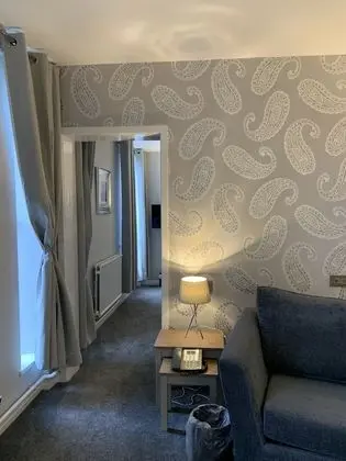 St James Hotel - Oda