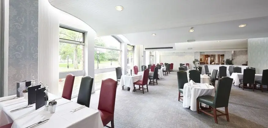 St James Hotel - Yerinde Yemek