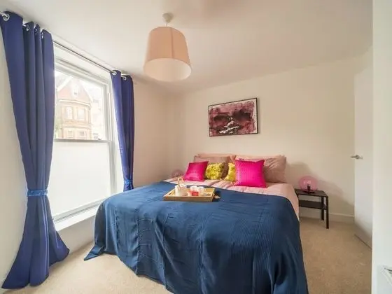 St Johns Road Apartments - Oda