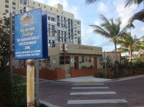 St Maurice Beach Inn