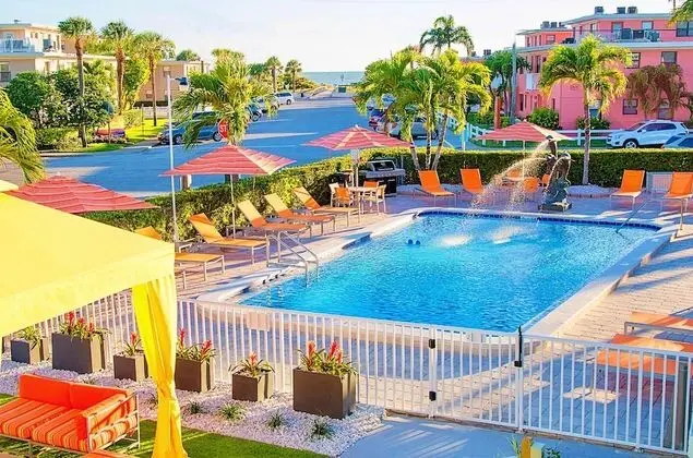 St Pete Beach Suites - Öne Çıkan Resim