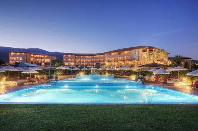 The St. Regis Mardavall Resort