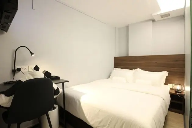 ST Signature Bugis Beach, DAYUSE, 5 hours: 4PM-9PM (SG Clean) - Oda