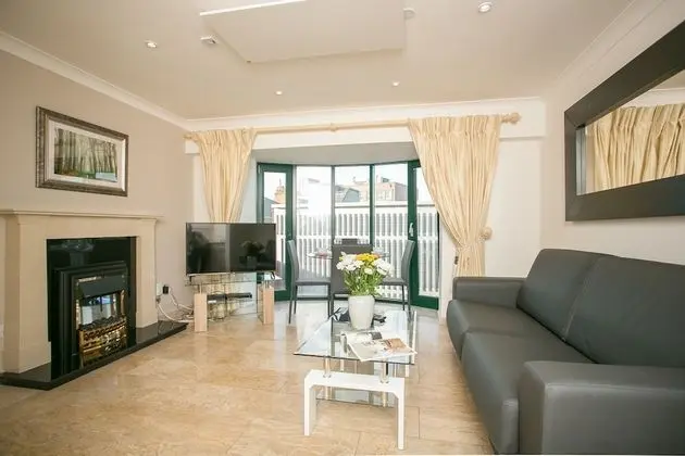 St Stephen's Green District Apartments 2