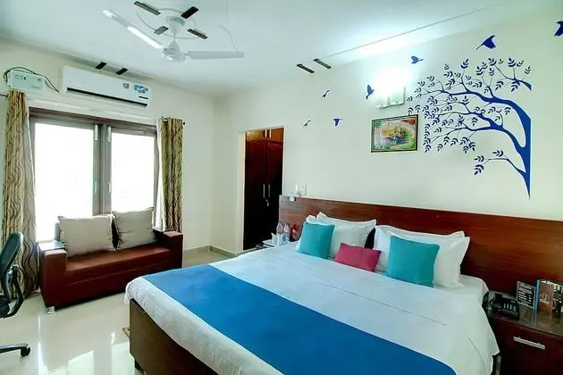 Hotel Staayz Premium