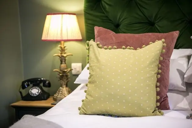 The Stable Courtyard Bedrooms at Leeds Castle - İç Mekan