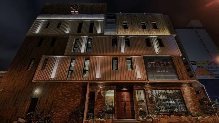 Stable Hotel