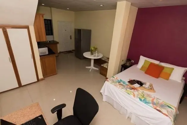 Stacys Place St James Studio Apartment