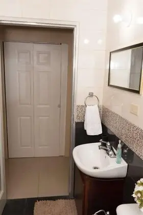 Stacys Place St James Studio Apartment - Banyo Tipleri