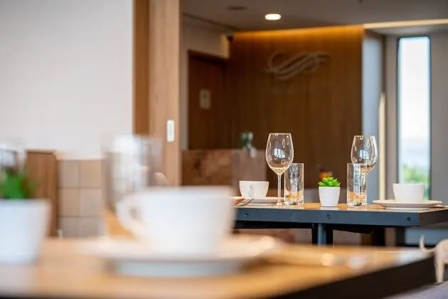 Stadía Suites Querétaro - Yerinde Yemek