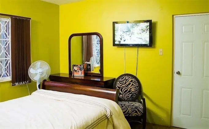 Stadium Gardens Suite - Oda