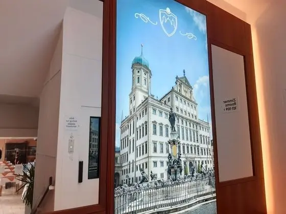 Stadthotel Augsburg - Lobi