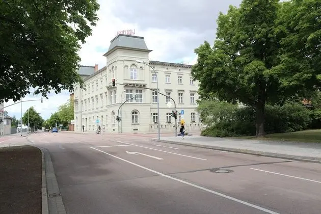 Hotel Stadt Köthen - 1