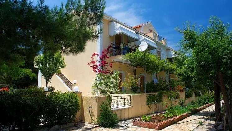 Stalaktites Studios and Apartments - Dış Mekan