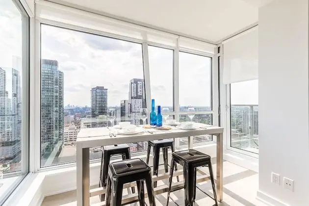Stallion Suites - Entertainment District - Yerinde Yemek