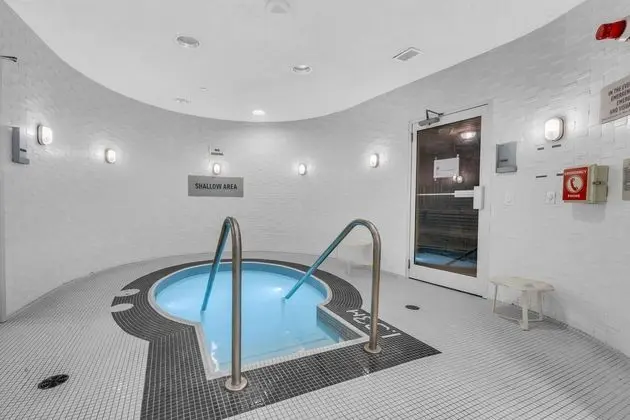 Stallion Suites Opp CN Tower & Scotiabank Arena - Havuz