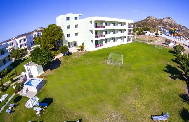 Stamos Hotel