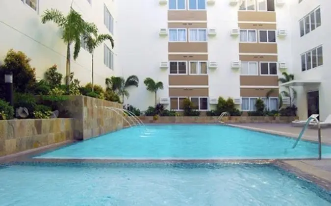 Stanford Suites - Havuz
