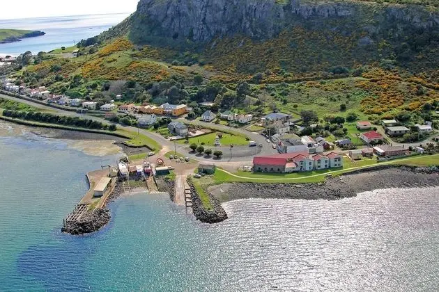 Stanley Village Waterfront Accommodation - Plaj