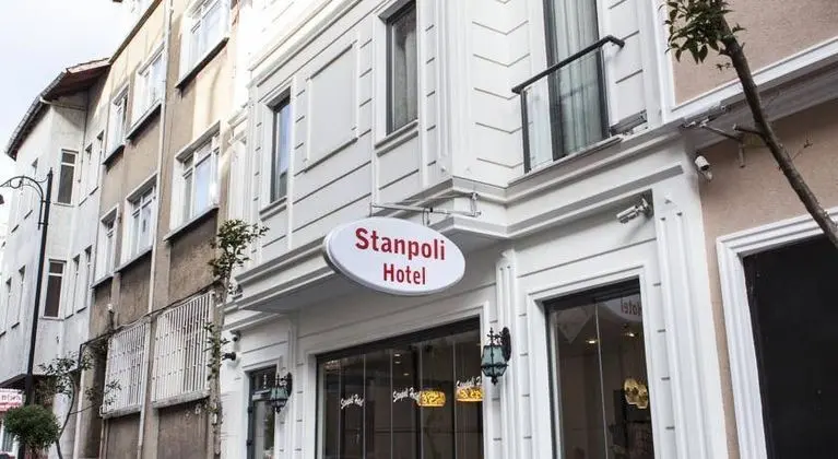 Stanpoli Hostel