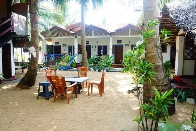 Star Rest Beach Hotel Arugambay - Lobi