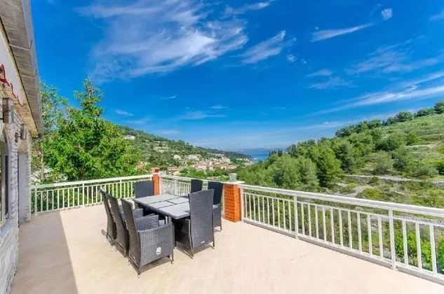 Star - With Swimming Pool - A5