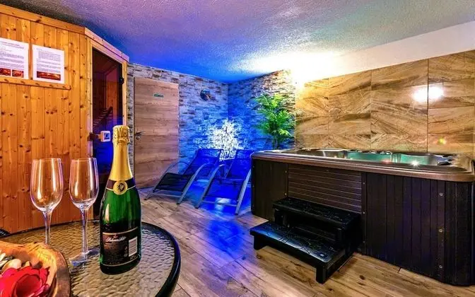Hotel Stará Škola - Havuz