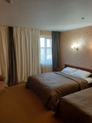 Stara Vezha Hotel - Oda