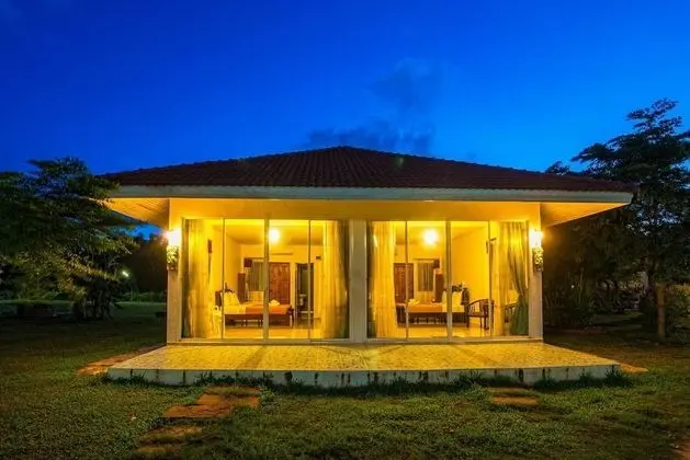 Starlight Beach Resort Chumphon - Oda