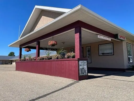 Stars Inn & Suites Building B