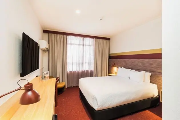 STATESMAN HOTEL