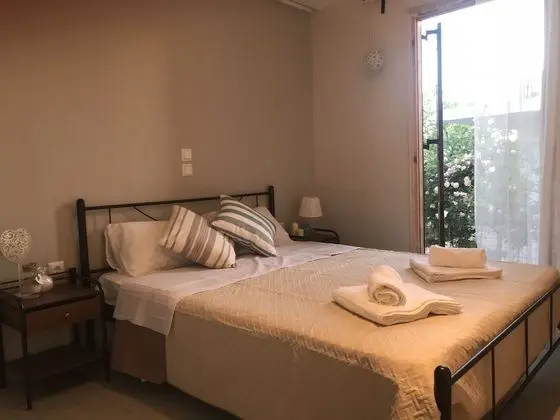 Stathis Home - Öne Çıkan Resim