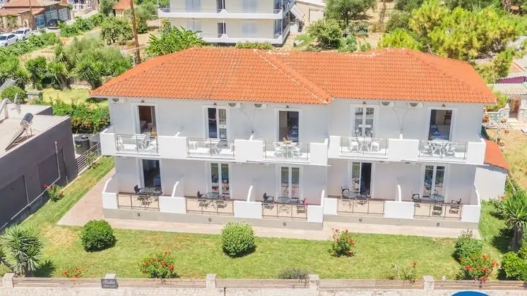 Stathis Studios - Dış Mekan