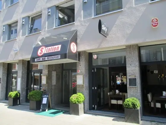 Station Hostel For Backpackers