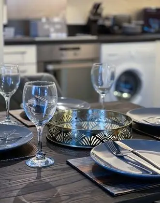 Station Side Penthouse - Yerinde Yemek