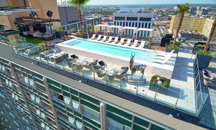 The Statler Dallas, Curio Collection by Hilton - Havuz