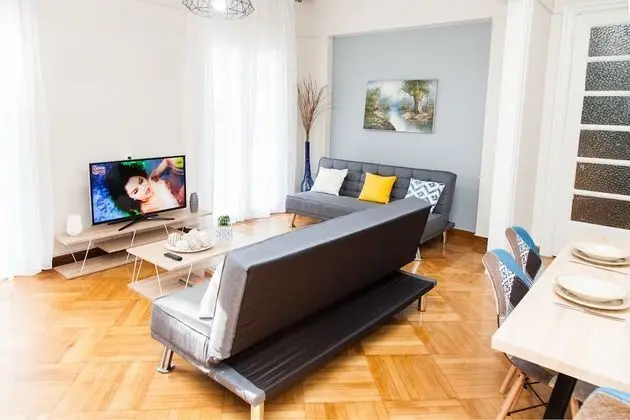 Stay in Fabulous Apartment in Athens