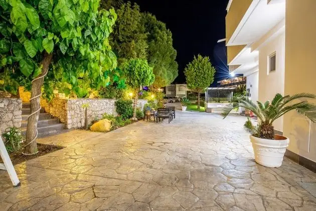 Stay Helios - Aparts & Pool Suites - Dış Mekan