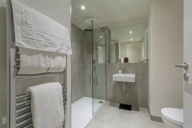 Stay Metro Aparthotels Q-Mile - İç Mekan