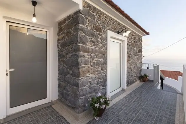 Stay in our Cozy and Wonderful Rosinhas House