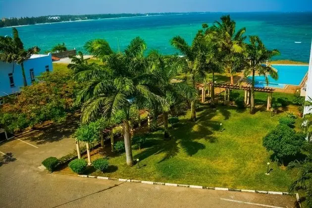 Stay.Plus Almasi Beachfront Apartments