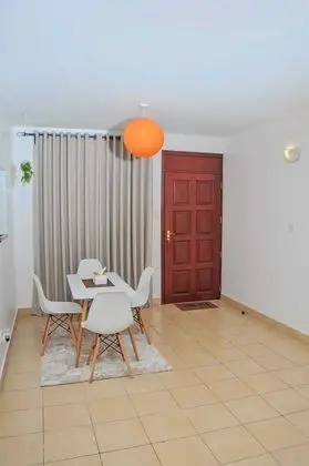 Stay.Plus Blue Bells Garden Apartments - Yerinde Yemek
