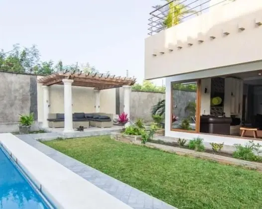 Stay.Plus Diani Luxurious Villa - Dış Mekan