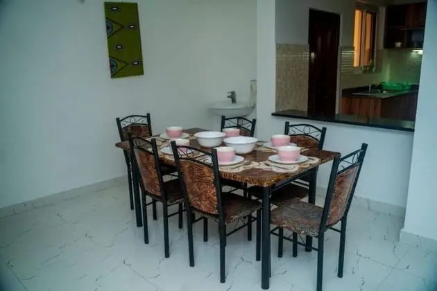 Stay.Plus Hydro Apartment Nyali - Yerinde Yemek