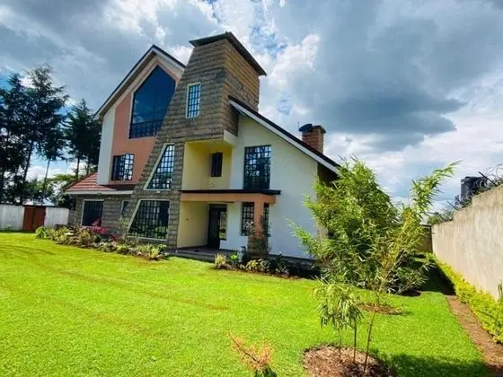 Stay.Plus Kitale Holiday Home - Dış Mekan