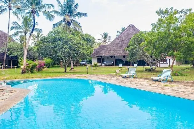 Stay.Plus Kivulini Cottages Diani Beach - Havuz